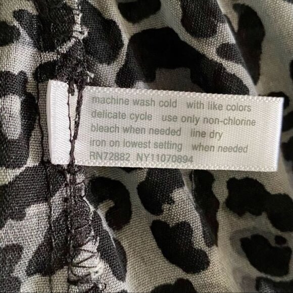 Fashion Bug Animal Print Top with Bell Sleeves Medium - Picture 9 of 9